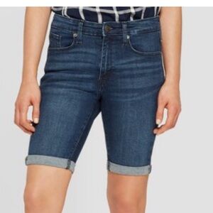 Universal threads denim Bermuda shorts size 22W